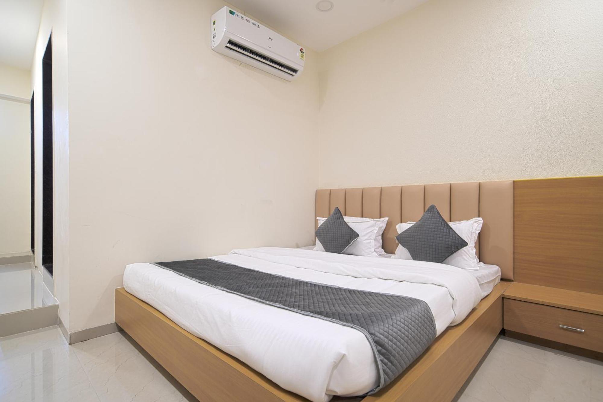 Hotel Shivlok Удджайн Номер фото