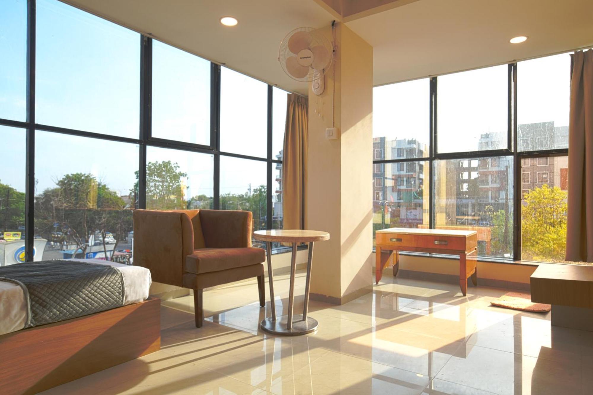 Hotel Shivlok Удджайн Номер фото