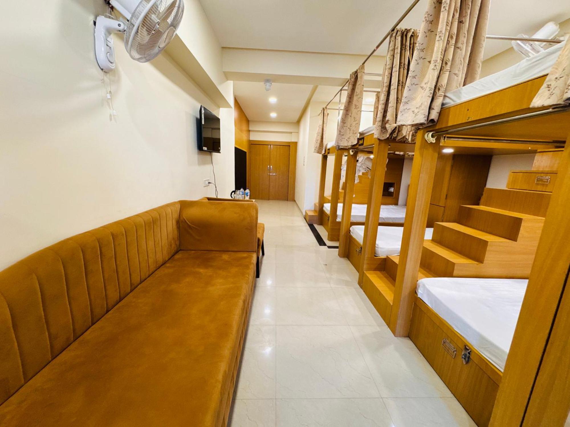 Hotel Shivlok Удджайн Экстерьер фото